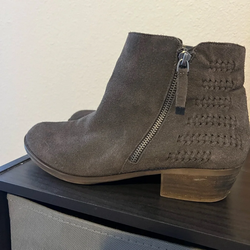 Size 11 Kenzie Bootie - Picture 1 of 4